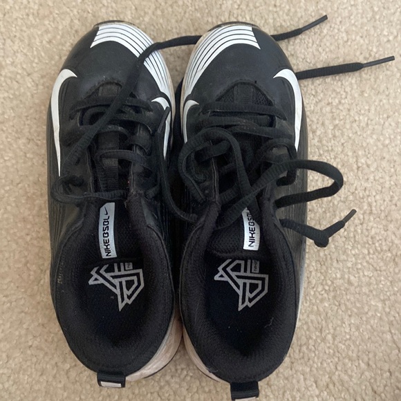 Nike Black Cleats - Picture 2 of 4